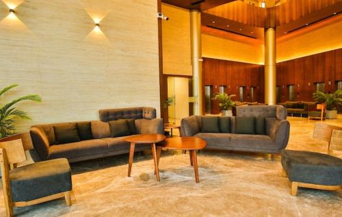 Dumas House | Weekend Address Managed By Living Homes