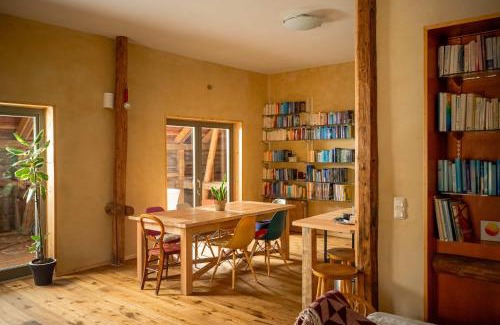 Rognitz Apartment | Weiträumiges, helles Studio mit Naturblick