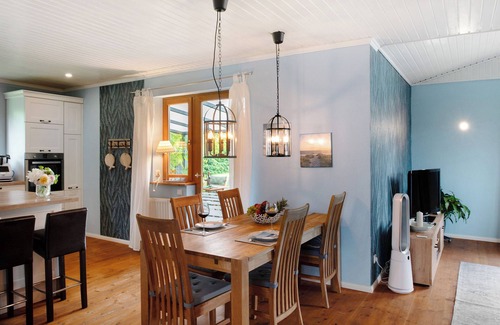 Upahl Apartment | Welcome to the Duck House – Your Cozy Country Getaway