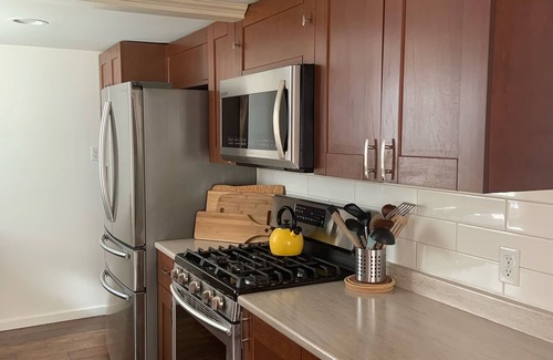 Cowichan Bay Cottage | Welcome to the Ocean Front Cowibbean Cottage