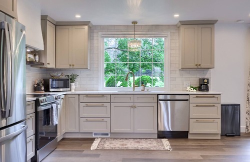 Golts Apartment | Welcome to the secluded waterfront oasis