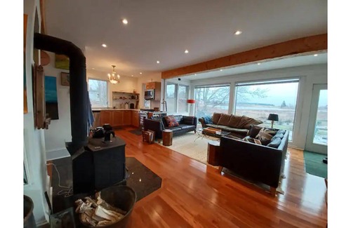 LaHave House | Welcome to Trois-eaux, three waters!