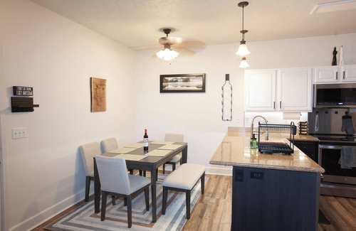 Coeur d'Alene Condo | Welcome to your cozy central retreat in Coeur d'Alene!