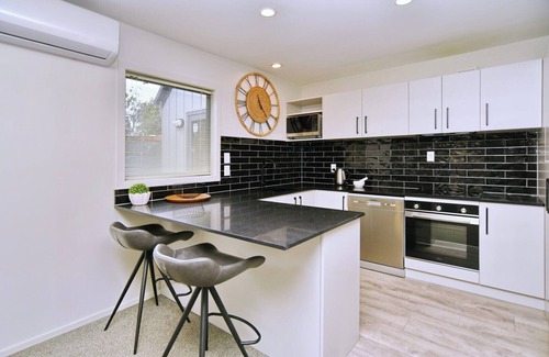 Edgeware House | Welcome to your urban getaway - 7 day special deals