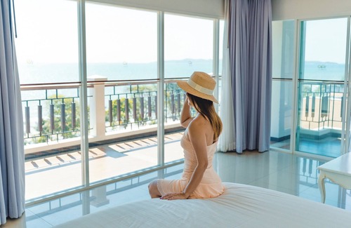 Jomtien Hotel | Welcome World Beachfront Resort