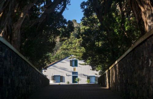 Caloura House | WelcomeBuddy - Casa do Monte - Garden & Sea sight