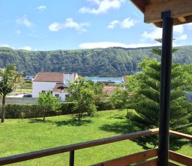 Sete Cidades House | WelcomeBuddy - Casa dos Avós - Garden & Lake II