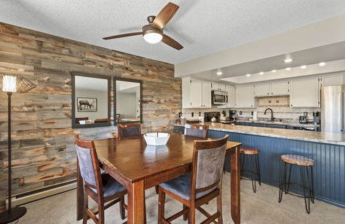 Mountain Country Condo | Welcoming and Modern Mountain Condo in Silverthorne!