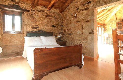 Paradela House | Welcoming House in Paradela with BBQ included