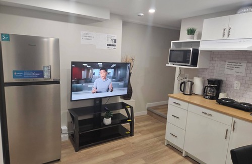 Fort Gary House | Welcoming Private 2 Bedroom Suite