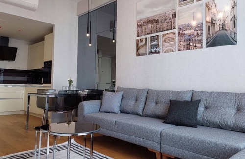 Kucukcekmece Apartment | Well-Designed Flat At Resıdence