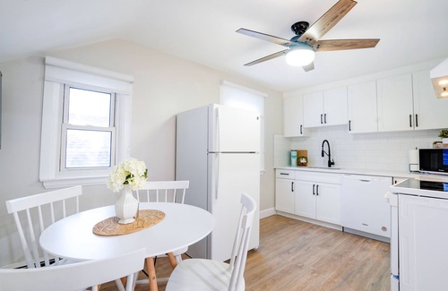 South London Apartment | Well Styled and Cozy Apartment!