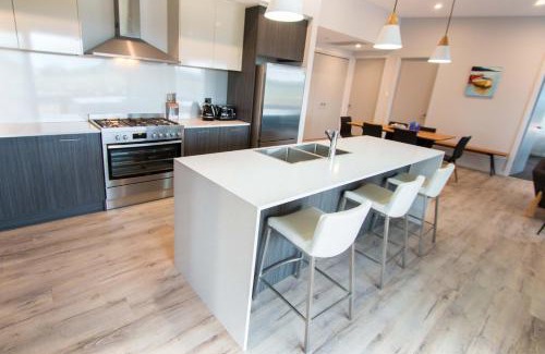 Seymour House | Wellington Lake Retreat