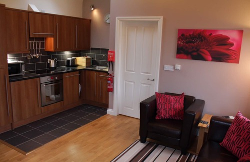 Horncastle Cottage | Wendy's Wing is an accessible holiday cottage for 2 with wet-room, pets welcome.