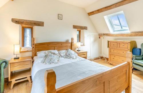 Cwmdu House | Wern Farm Barn