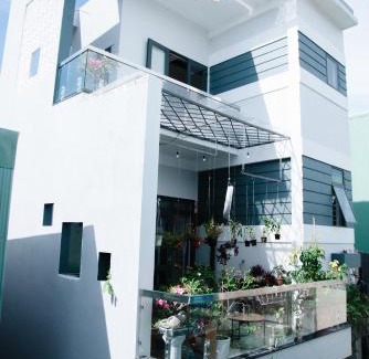 Quy Nhon Apartment | West Balcony House