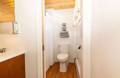 Bethel Hotel | West Bethel Motel