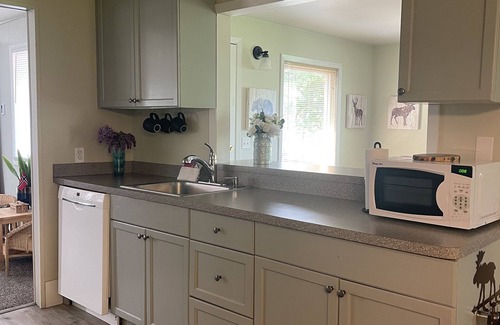 West Glacier House | West Glacier Hot Tub! On Golf Course! Private Home