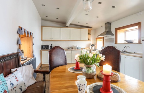 Llaneilian House | WEST POINT LYNAS LIGHTHOUSE KEEPER'S COTTAGE, pet friendly in Amlwch