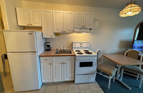 Whitecourt Hotel | Western Budget Motel Whitecourt 3