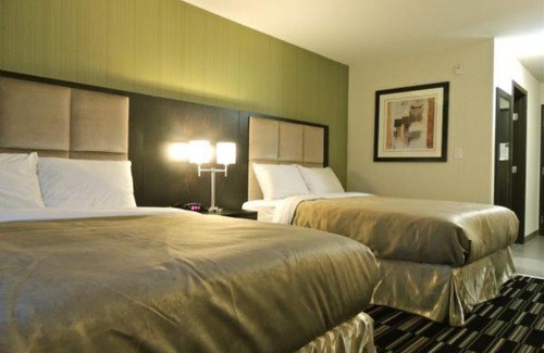 Carlyle Hotel | Western Star Inn and Suites Carlyle