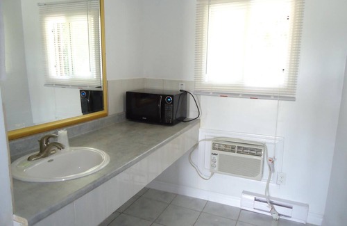 South-West Oxford Hotel | Westmount Motel