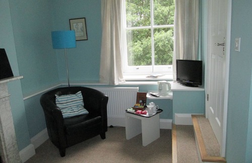 Totland Bay Bed & Breakfast | Weston Manor Bed and Breakfast