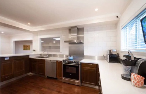 Shaughnessy House | Westside Pool Home-8 min to Downtown by CAD Line