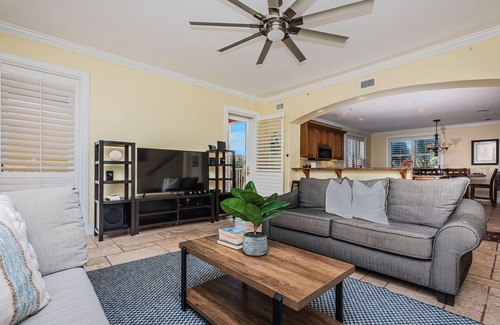 Indian Rocks Beach House | Westwinds Paradise | Private Pool | Steps from the sand