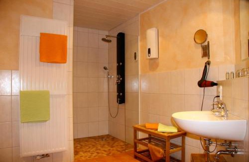 Rhoden Apartment | Wetekams Ferienwohnung W1