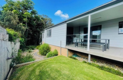 Port Macquarie Apartment | Whale Tales - end of Season - 5 mins to Headland