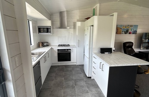 Whangapoua House | Whangapoua - 2mins walk to beach