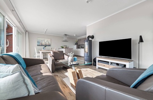 Olpenitz Apartment | Wheelchair-accessible Baltic Sea apartment "Hafenkino" with large terrace by the water