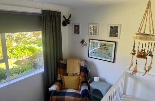 Lowburn House | Where comfort meets the mountains—close to everything,spacious,and pet-friendly!