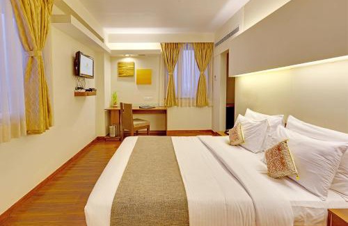 Vidhyadhar Nagar Hotel | Whispering Palms Hotel Jaipur