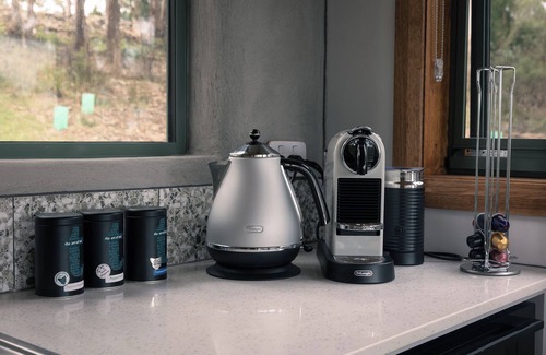 Kingborough Apartment | White-bellied Sea Eagle Studio