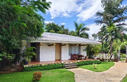 Kadadhe Villa | White Castle