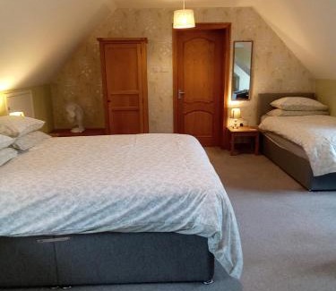 Keal Cotes Bed & Breakfast | White Cottage B and B