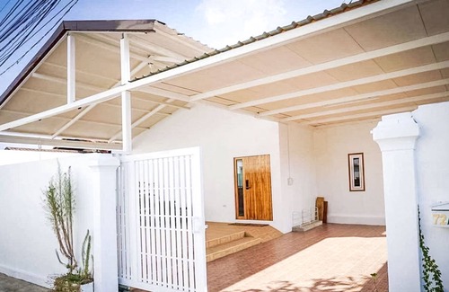 Hai Ya House | White House 5min Walk »Old City By Walking Street