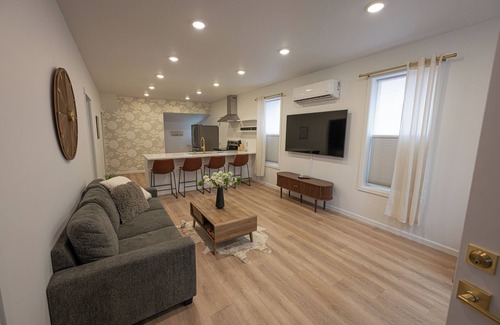 Downtown Juneau House | White LotusnnHistoric home minutes from all the main attractions!