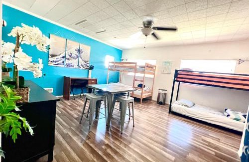 Sacramento Hostel | WHOLE Family - Rosemont