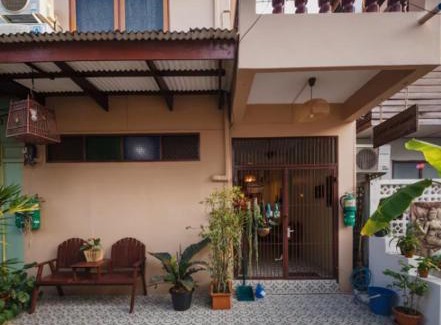 Bangkok Yai Apartment | Whole House - 4Bedrooms - Experience Local Life