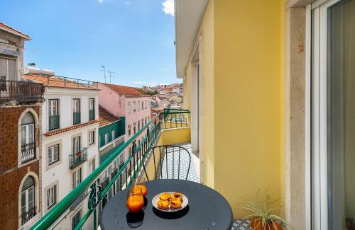 Sao Bento Apartment | WHome Prime Location w AC 3-Bed Duplex Perfect for Families ONLY