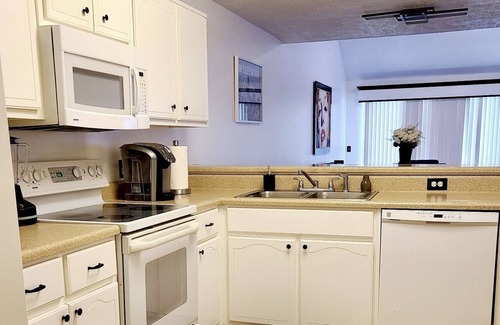 Callaway House | Why Hotel when you can HOME?