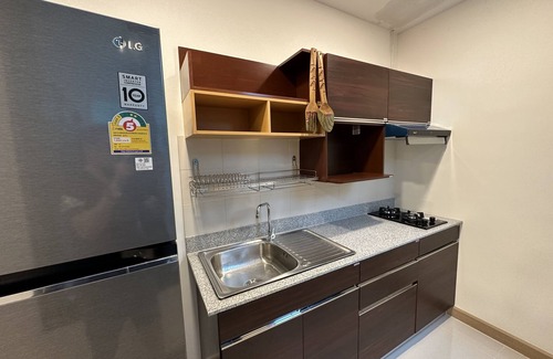 Bang Yi Ruea House | Why rent an apartment or condo when you can rent the entire house in Bangkok ?