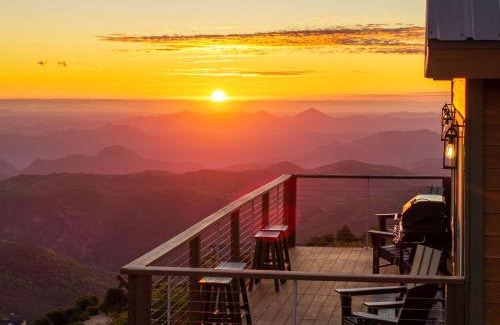 Julian House | Wild Moon Ranch Pickleball, Cedar Tub & Views