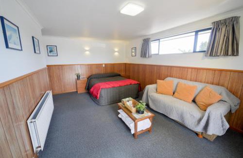 Haast Hotel | Wilderness Motel Accommodation