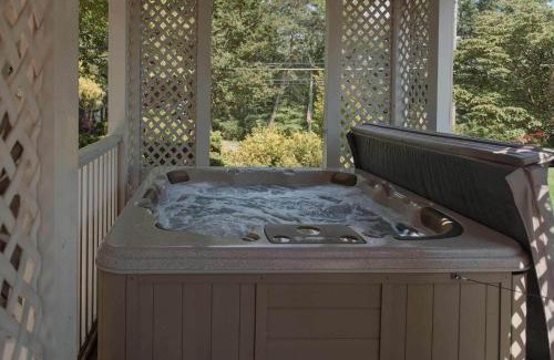 Lookout Mountain Bed & Breakfast | Wildwood Room on Lookout Mountain