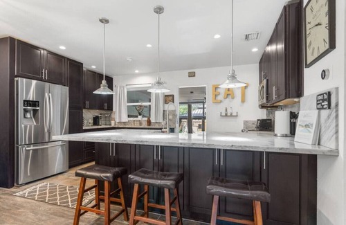 Parkside House | Wiley's Paradise - 3bedroom/2bath + Office & Heated Pool