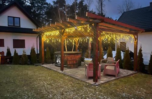 Rakow House | Willa pod Dębami domek nad Zalewem Chańcza z balią na wyłączność